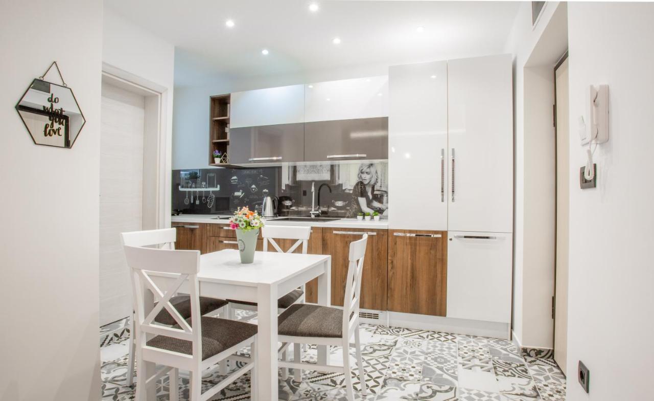 Casablanca Apartment เบลเกรด ภายนอก รูปภาพ