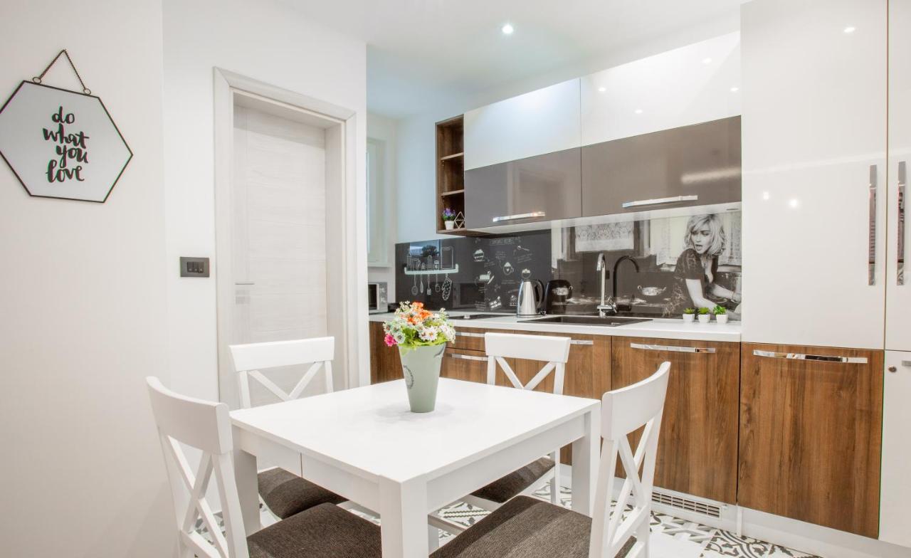 Casablanca Apartment เบลเกรด ภายนอก รูปภาพ